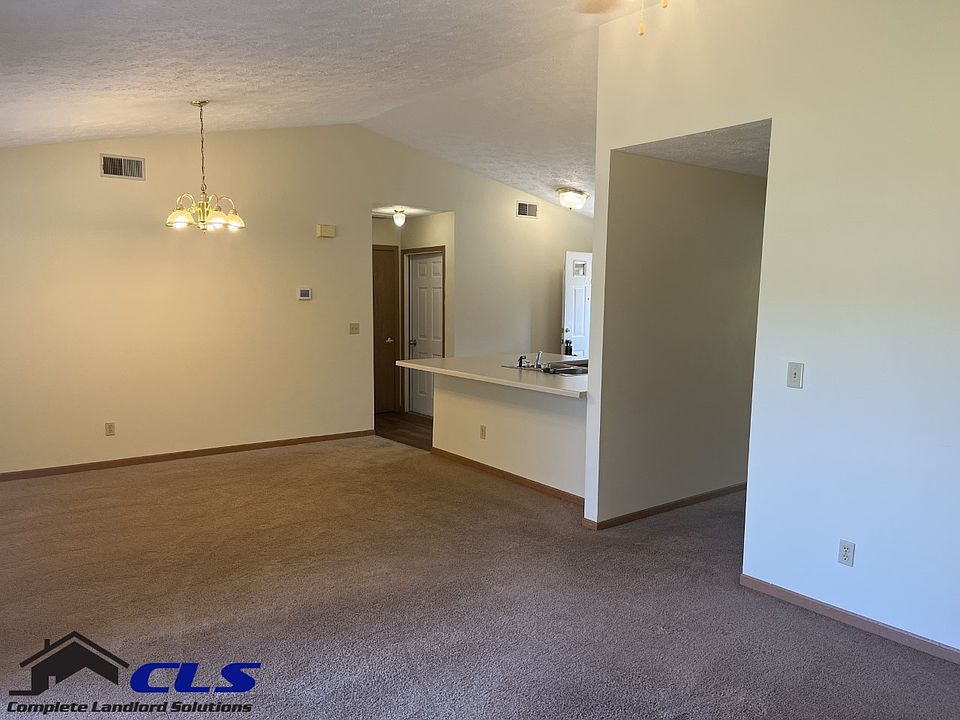 1st image of 550 College Ave