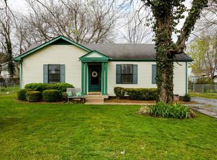 817 Farmingdale Dr, La Vergne, TN 37086