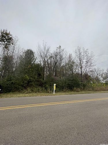 2nd image of 1818 Spring Grove Rd