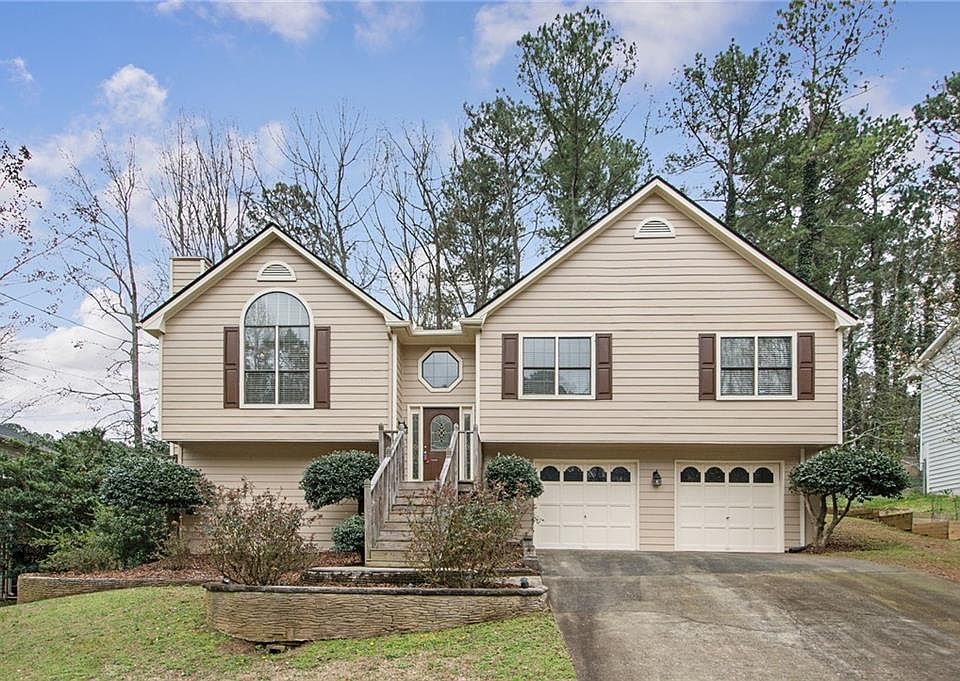 1st image of 3490 Quail Hollow Trl
