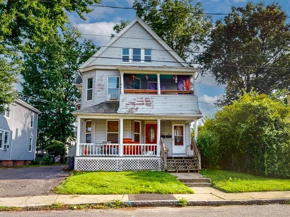 28-30 Longwood Ave, Holyoke, MA 01040