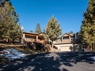 944 NW Summit Dr, Bend, OR 97703