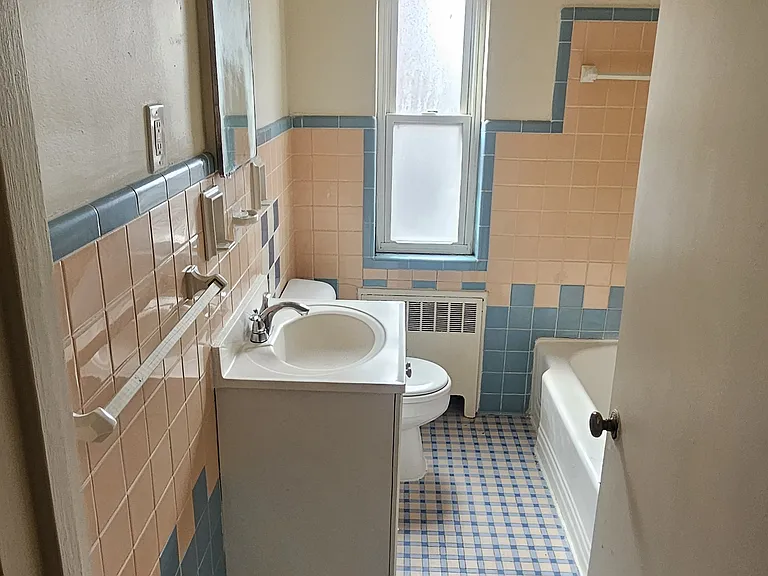 1628 Anita Pl #2 — Photo 5
