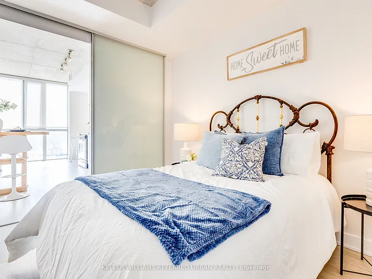 2 Gladstone Ave #208 — Photo 23