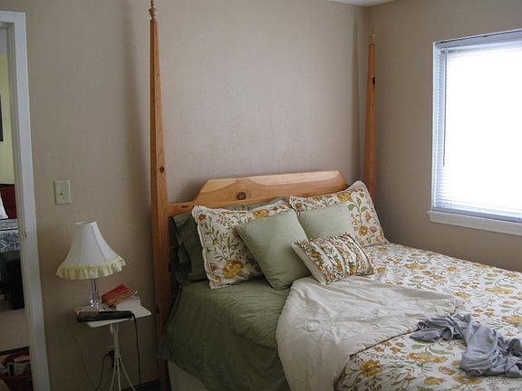 2nd image of 419 Erie St SE APT 205