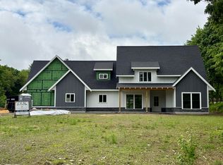 1 Roxmont Rd, Rockport, ME 04856