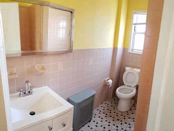 4th image of 8463 159th St