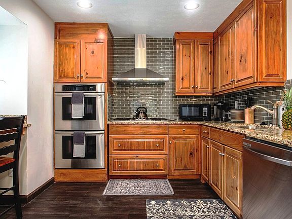5th image of 375 Sheringham Ct #Id1243588p