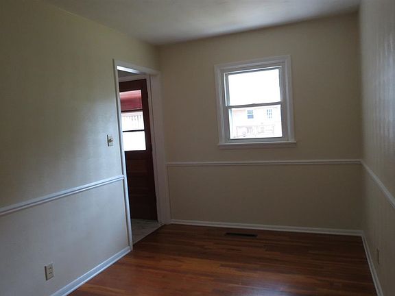 4th image of 3918 Brentwood Dr