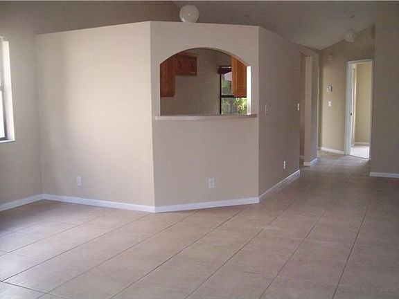 4th image of 137 W Tara Lakes Drive
