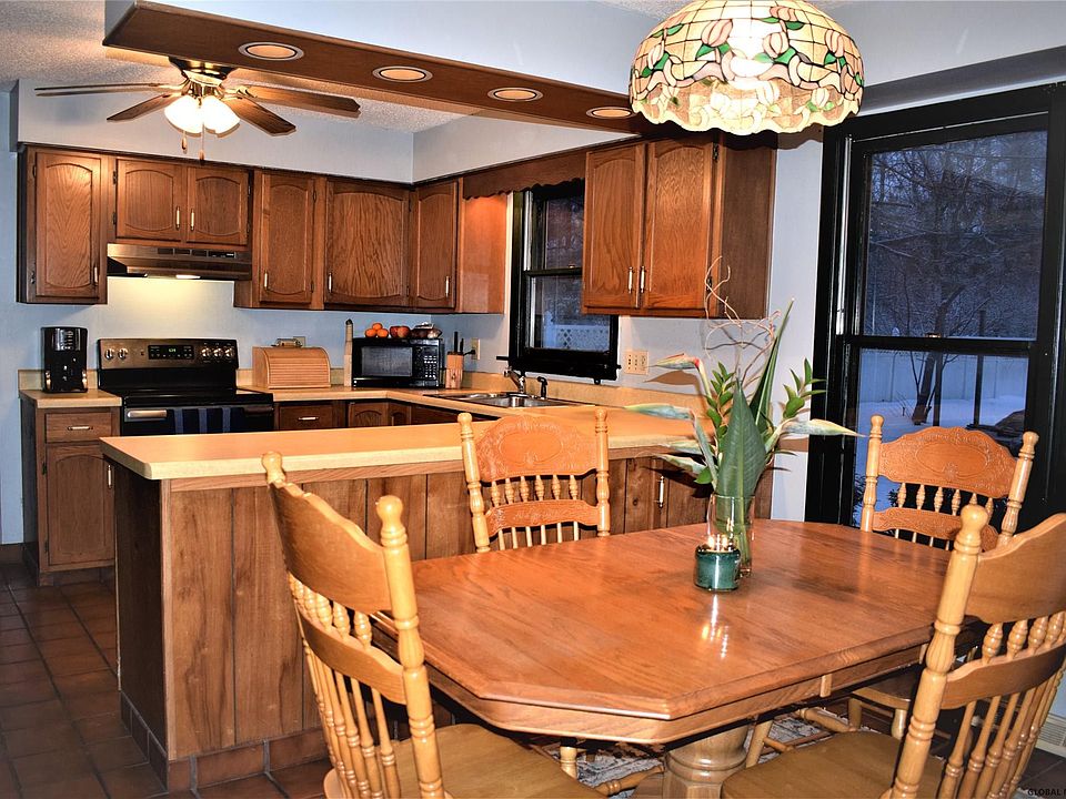 11 ASPEN Circle, Albany, NY 12208 Zillow