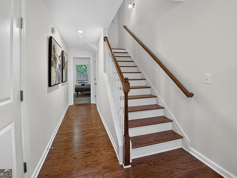 865 Society Cir SW — Photo 2