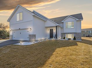 1276 Rich River Way, New Richmond, WI 54017