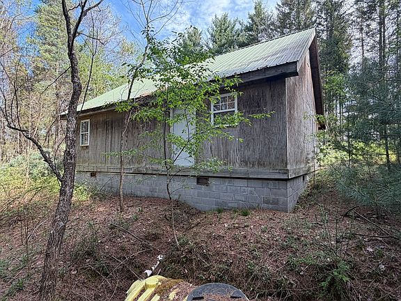 5th image of 144 Pineywood Rd
