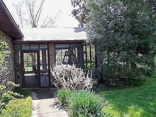 2nd image of 732 Eblen Cir