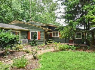 135 Rugby Hollow Dr, Hendersonville, NC 28791