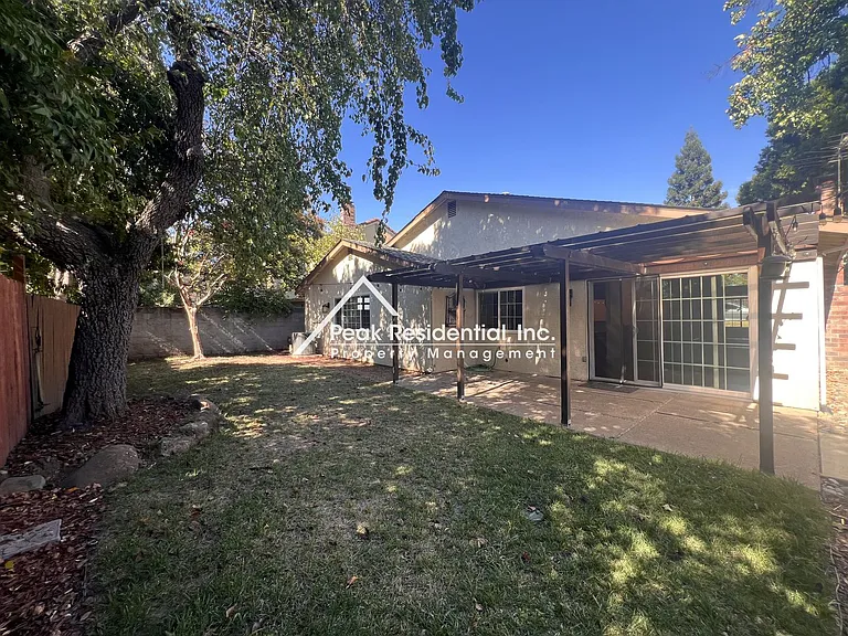 5541 Walnut Ave — Photo 24