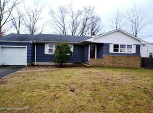 555 Signal Ln, Toms River, NJ 08755
