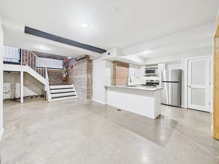 10 Walnut Aly — Photo 21