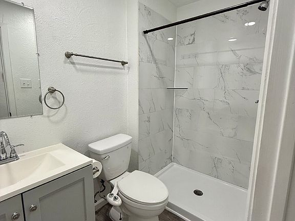 5th image of 1617 Meadowbrook Dr