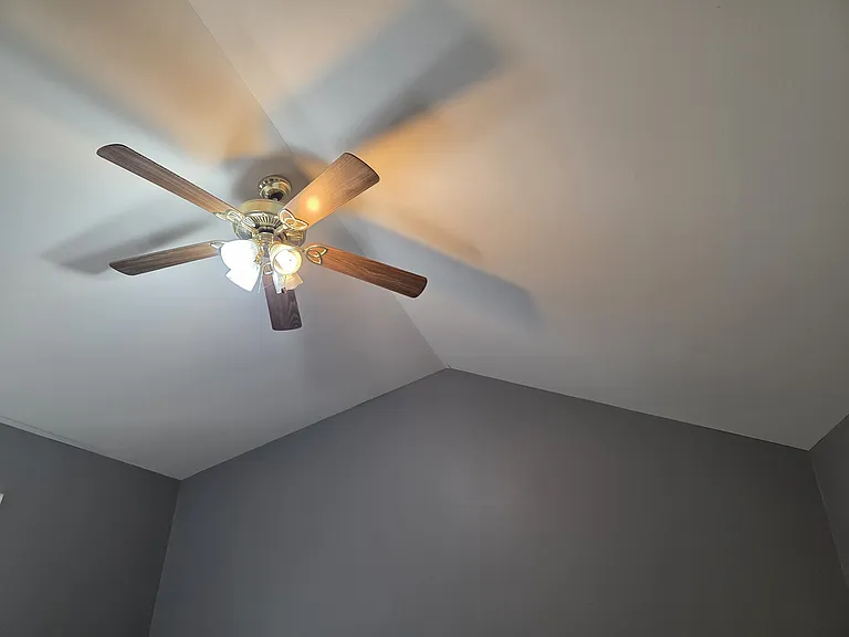 1254 Hartland St — Photo 37
