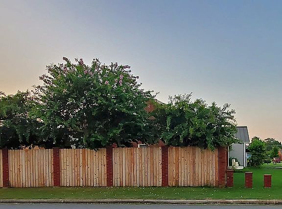 3rd image of 2437 Halifax Pl SW
