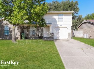 624 S Waxahachie St, Mansfield, TX 76063
