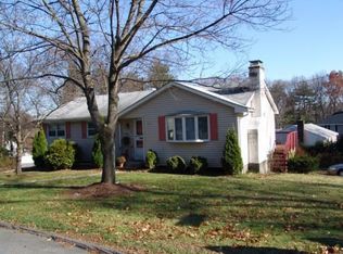 38 Paulson Dr, Burlington, MA 01803