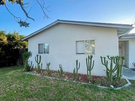 3rd image of 2137 S Oertley Dr