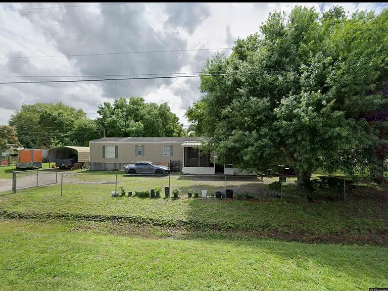 4420 NW 18th St — Photo 1