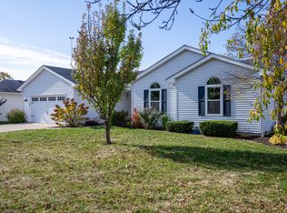 707 Brittany Dr, Champaign, IL