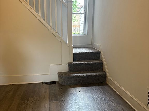 3rd image of 235 N Dupont St