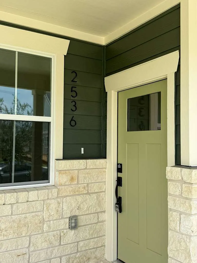 3 bed, 1757 sqft, $2,195 — Photo 4