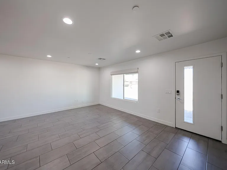 2651 N 71st Pl — Photo 7