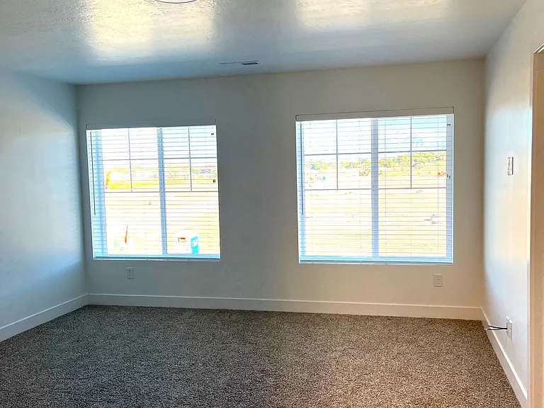 1185 S 200 E — Photo 12