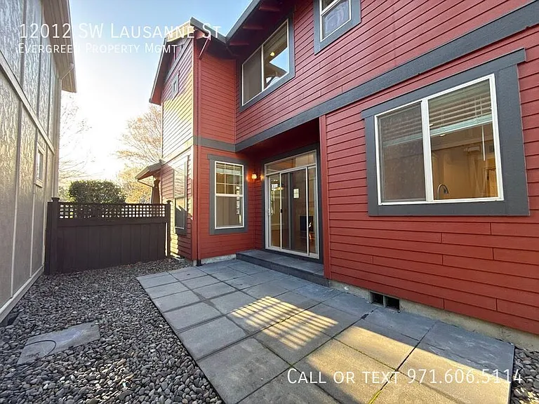 12012 SW Lausanne St — Photo 42