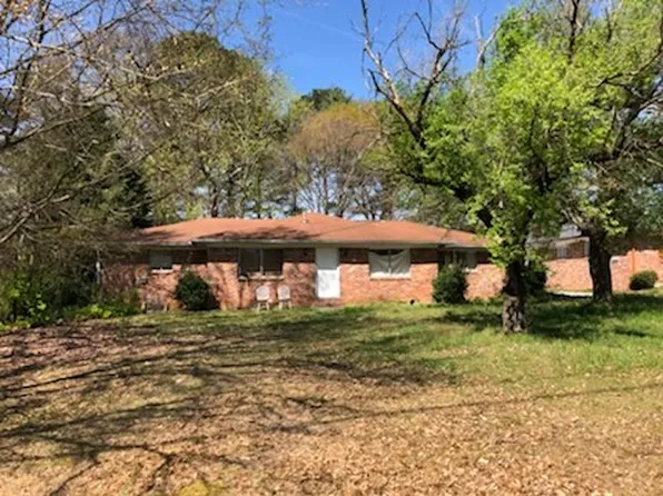 2838 Whispering Hills Dr, Atlanta, GA 30341