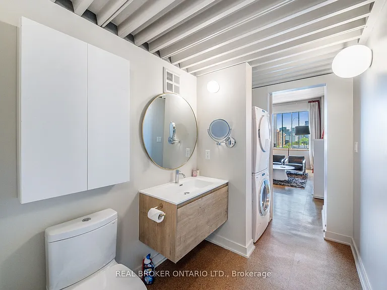 160 Baldwin St #405 — Photo 17