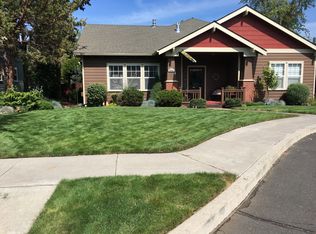 2944 NE Red Oak Dr, Bend, OR 97701