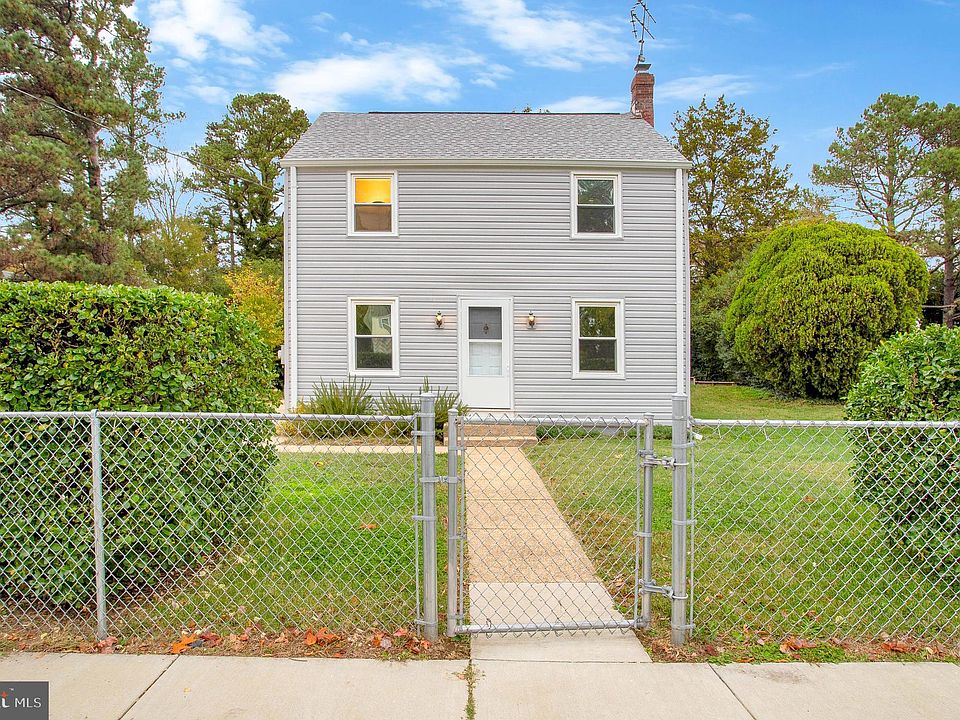 1st image of 21732 N Essex Dr