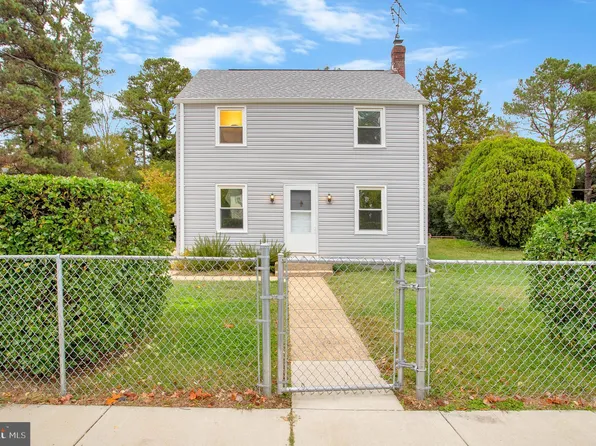 21732 N Essex Dr, Lexington Park, MD 20653