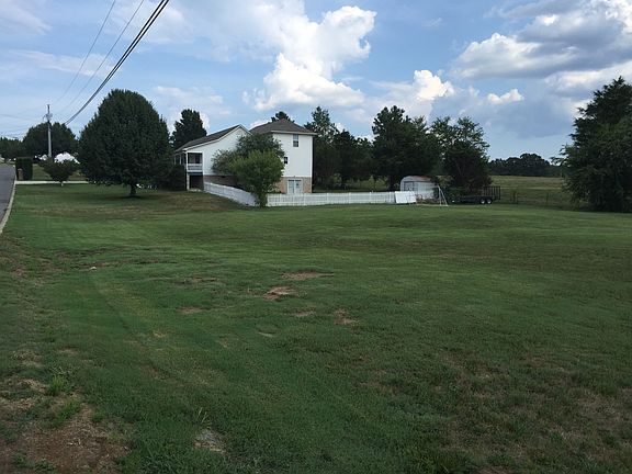 4th image of 131 Country Meadows Dr SE