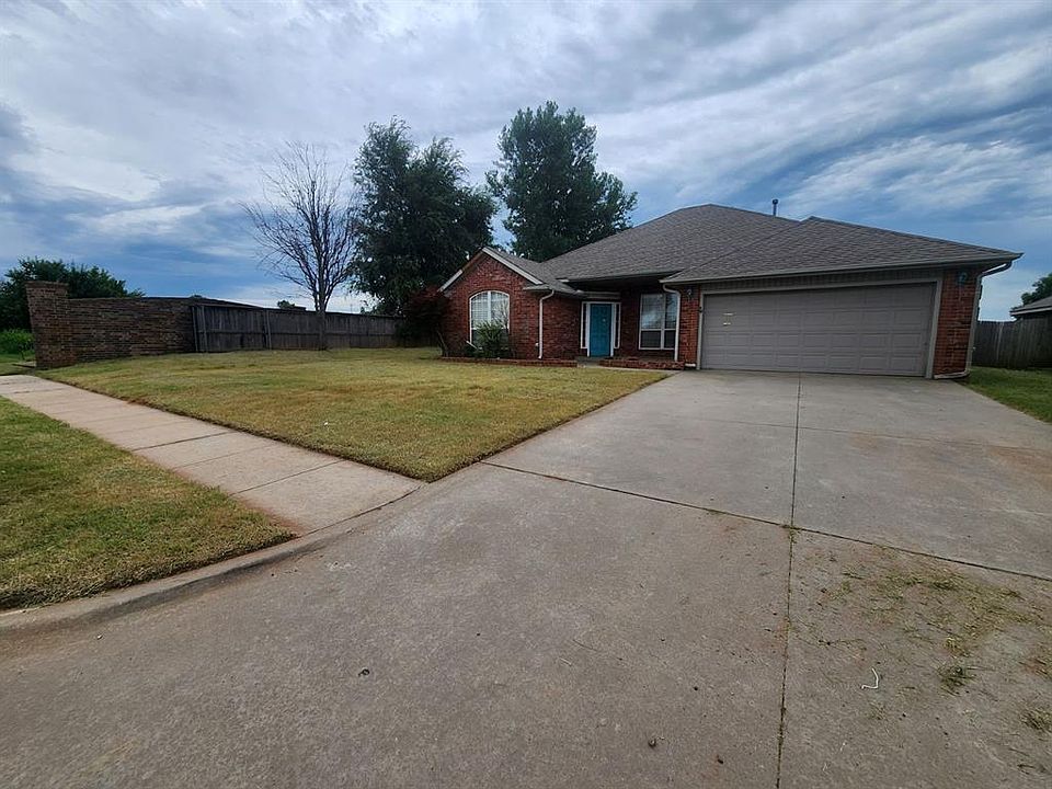 1st image of 812 E Juniper Ln
