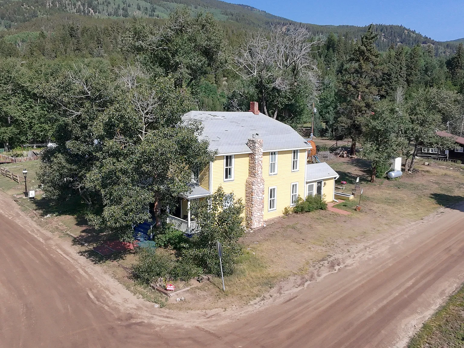 6 bed, 4.5 bath, 2510 sqft, $3,000 — Photo 4