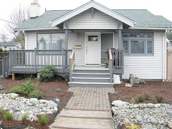 This charming two bedroom home sits on a sunny corner lot in the desirable Charlestown neighborhood and Schmitz Park elementary school district