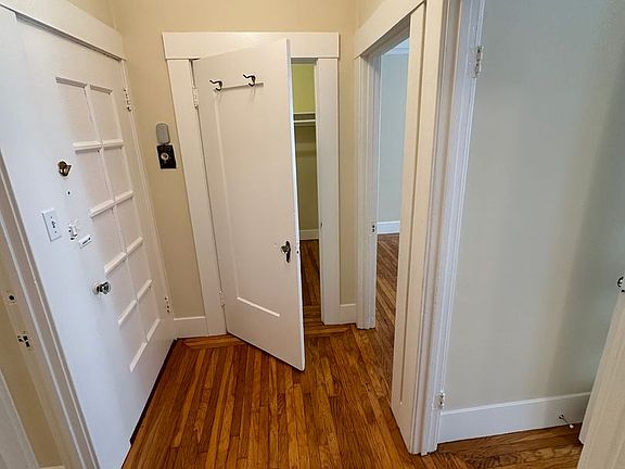 5th image of 3870 Sacramento St #1