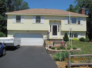 12 Lamplighter Dr, Nashua, NH 03064