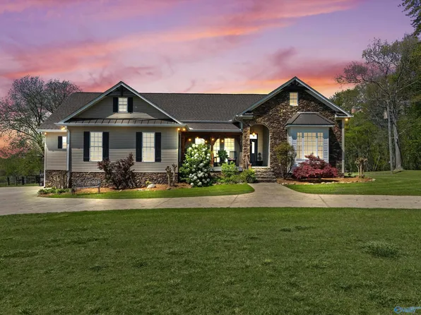 121 Sumners Rd, Horton, AL 35980