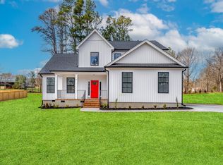 8 Lyman Lake Rd, Lyman, SC 29365