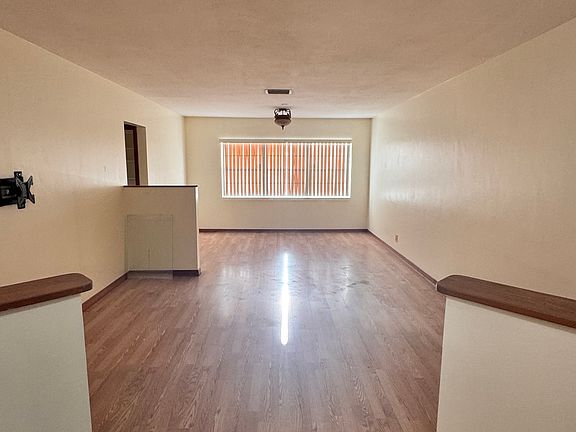 2nd image of 3005 W Clinton St